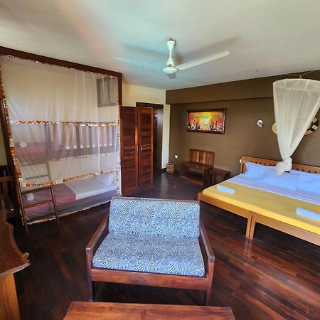 Surjios Guest House Jinja Esterno foto